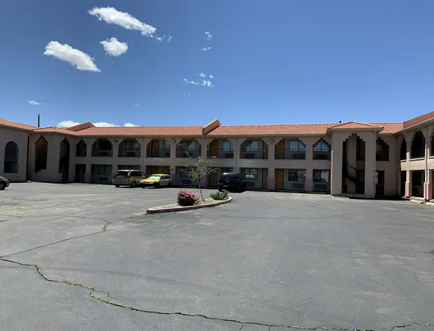 Luxury Inn hotel detail image 2