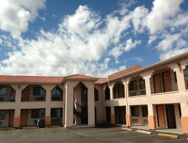 Luxury Inn hotel detail image 3