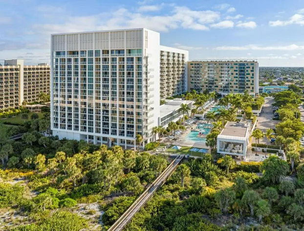 Marriott's Crystal Shores hotel detail image 2