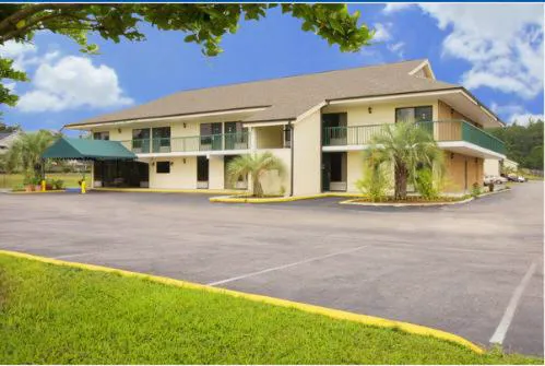 Super Inn hotel hero