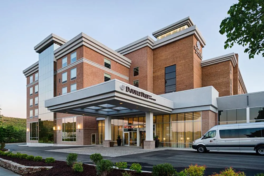 DoubleTree by Hilton Hotel Bristol, Connecticut hotel hero