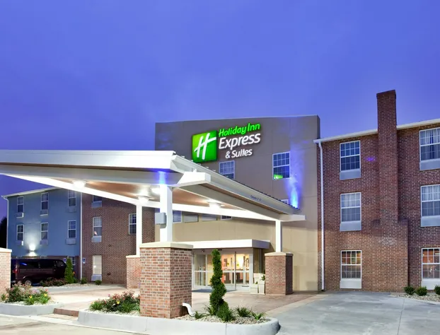 Holiday Inn Express & Suites North Kansas City by IHG hotel detail image 1