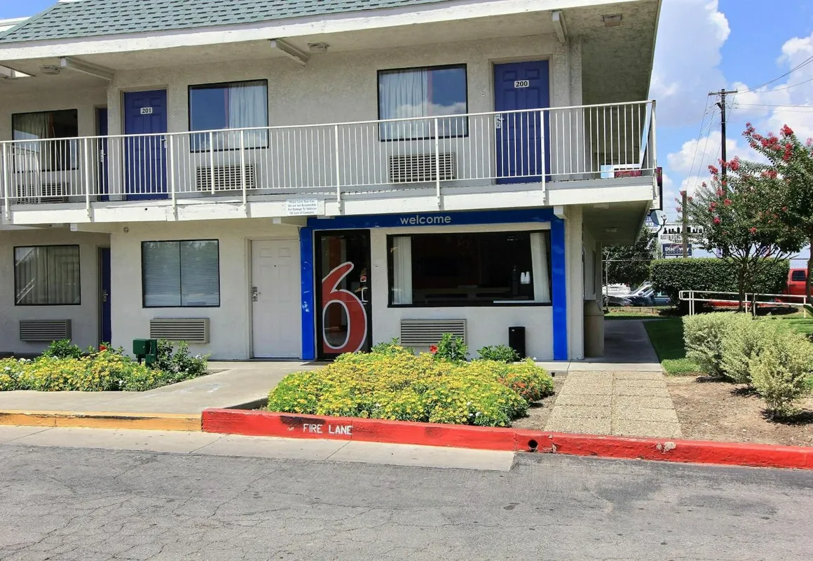Motel 6 Austin, TX - North Central hotel hero