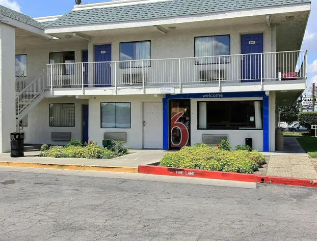 Motel 6 Austin, TX - North Central hotel detail image 1