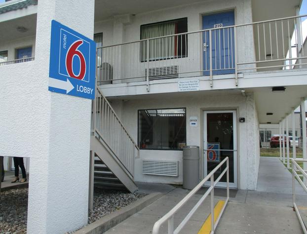 Motel 6 Austin, TX hotel detail image 3