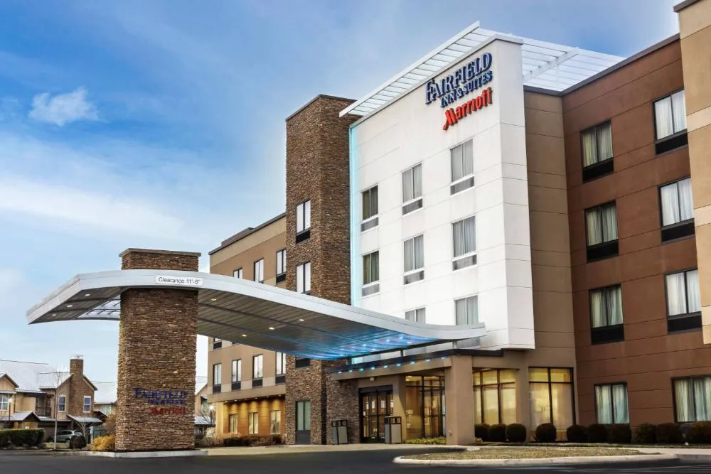 Fairfield Inn & Suites Bowling Green hotel hero