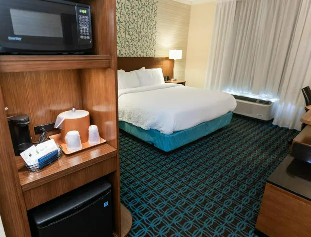 Fairfield Inn & Suites Bowling Green hotel detail image 3