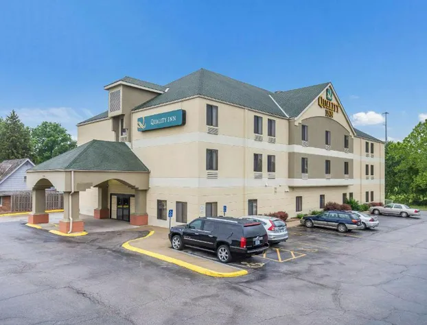 Quality Inn I-70 Near Kansas Speedway hotel detail image 1