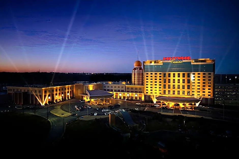 Hollywood Casino & Hotel St. Louis hotel hero