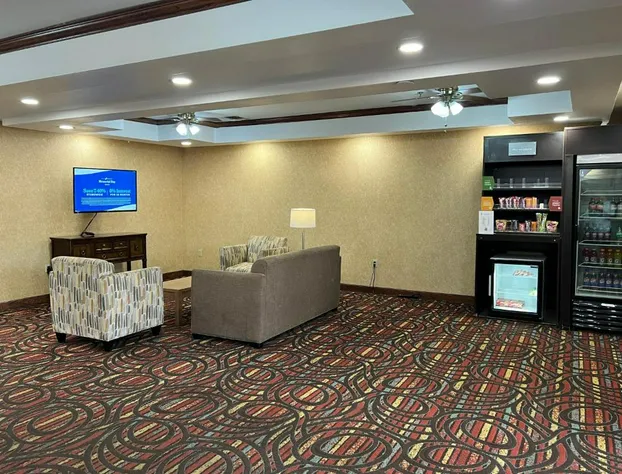 Quality Suites Midland North Loop 250 hotel detail image 4