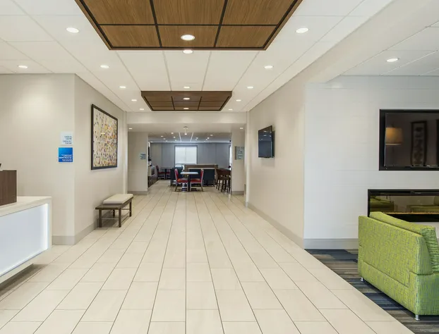Holiday Inn Express Hotel & Suites Airdrie-Calgary North by IHG hotel detail image 3