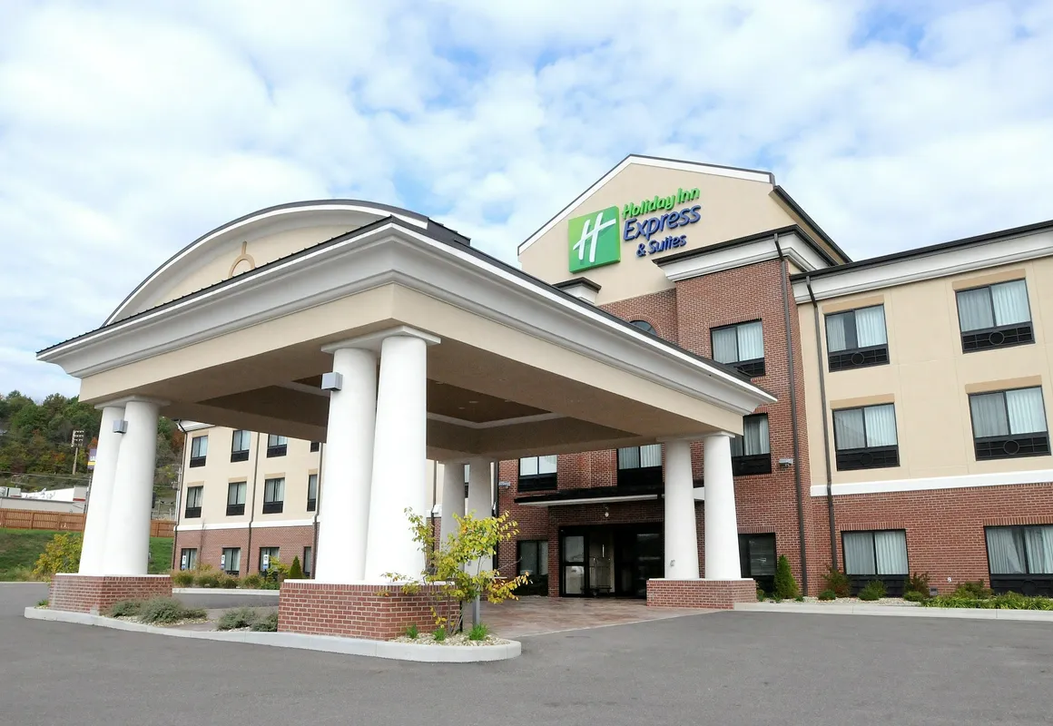 Holiday Inn Express Hotel & Suites Cambridge by IHG hotel hero