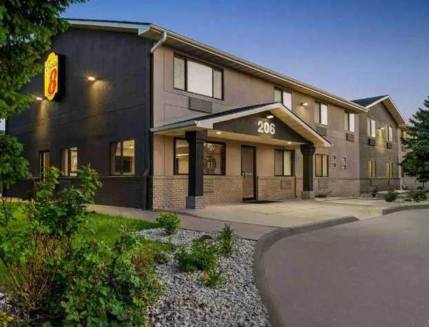 Super 8 by Wyndham Ankeny/Des Moines Area hotel detail image 1