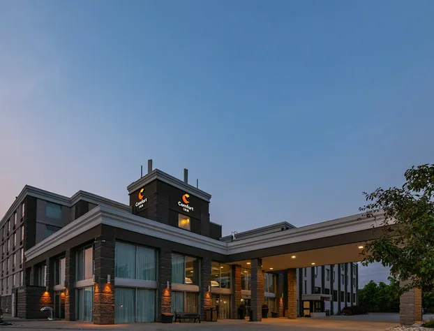 Comfort Inn & Conference Centre Toronto Airport hotel detail image 2