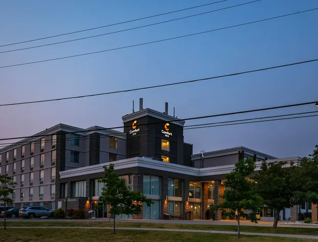 Comfort Inn & Conference Centre Toronto Airport hotel detail image 4