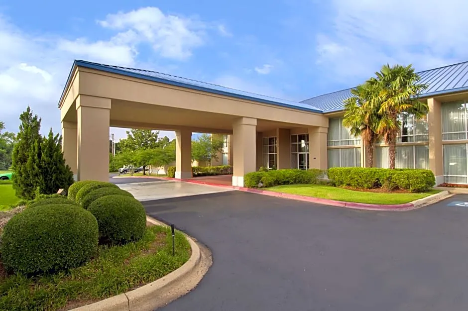 Economy Inn & Suites Shreveport hotel hero