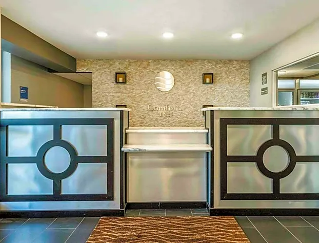 Comfort Inn Airport hotel detail image 2