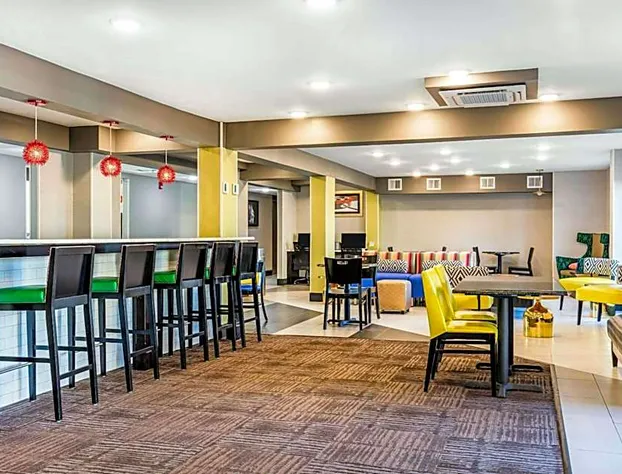 Comfort Inn Airport hotel detail image 4