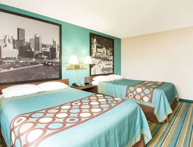 Super 8 by Wyndham Pittsburgh PA Airport/University Area hotel detail image 4