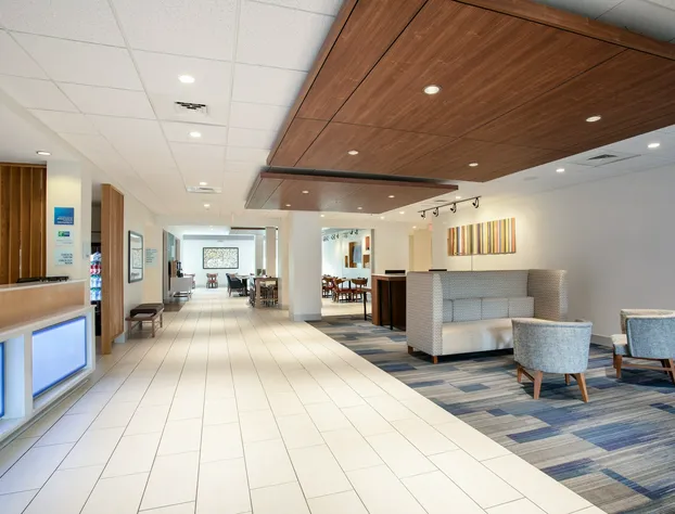 Holiday Inn Express & Suites Manhattan by IHG hotel detail image 3
