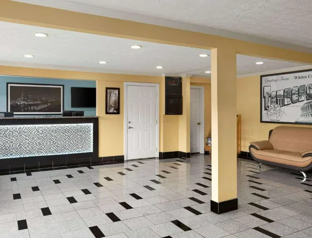 Super 8 by Wyndham Whites Creek/ Nashville NW Area hotel detail image 2