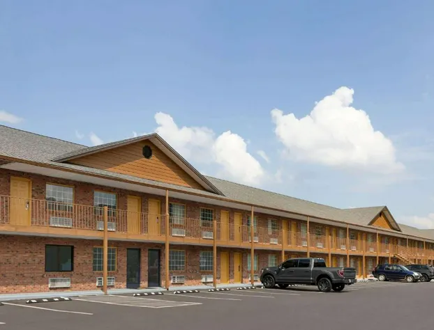 Super 8 by Wyndham Whites Creek/ Nashville NW Area hotel detail image 1