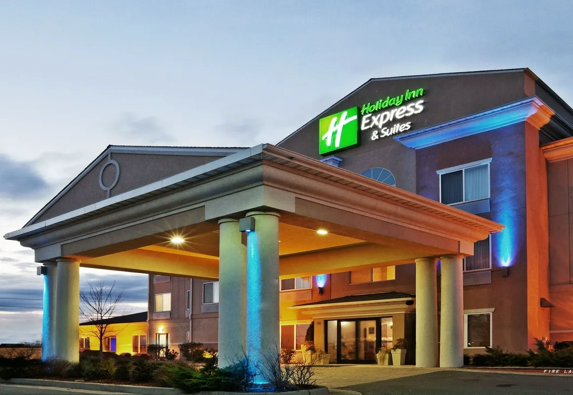 Holiday Inn Express & Suites Chickasha by IHG hotel hero