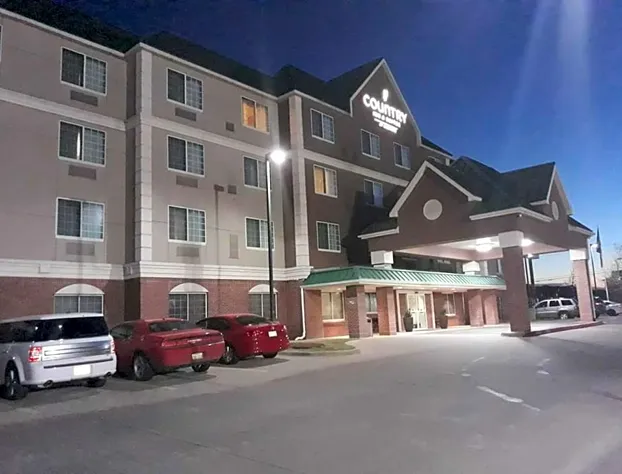 Country Inn & Suites by Radisson, DFW Airport South, TX hotel detail image 1