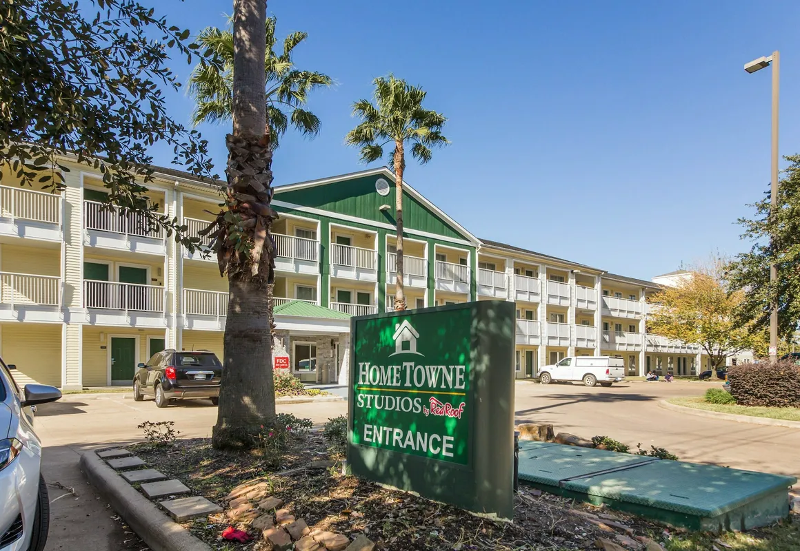 HomeTowne Studios by Red Roof Houston - Northwest hotel hero