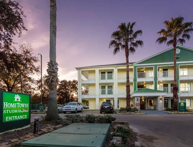 HomeTowne Studios by Red Roof Houston - Northwest hotel detail image 3