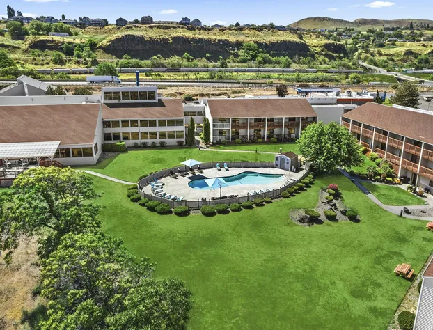 Columbia River Hotel and Conference Center, an Ascend Collection Hotel hotel detail image 3