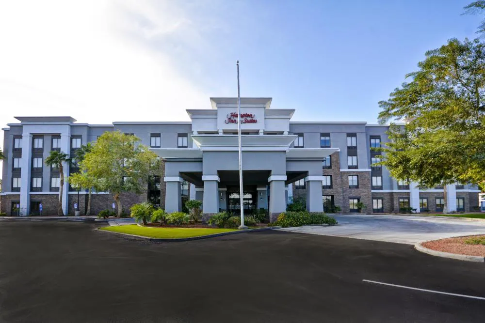 Hampton Inn & Suites Yuma hotel hero