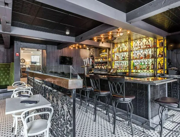 The Aurora Inn hotel detail image 2