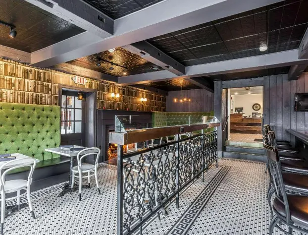 The Aurora Inn hotel detail image 3