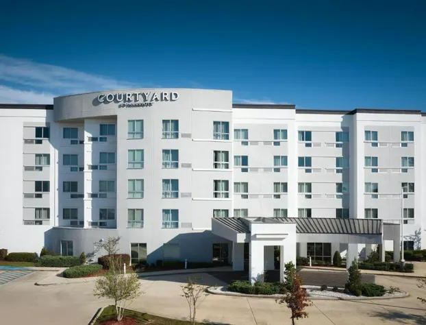 Courtyard Hammond hotel detail image 2