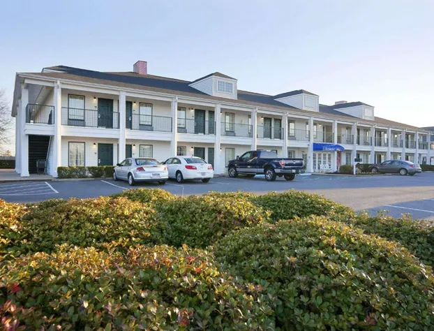 Baymont by Wyndham Gaffney hotel detail image 1