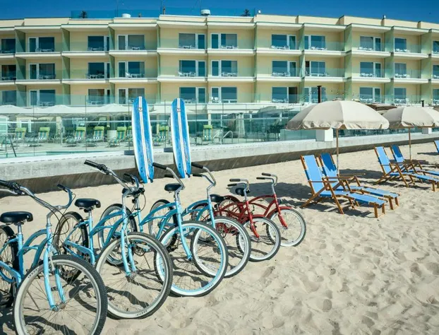 Pier South Resort, Autograph Collection by Marriott hotel detail image 1