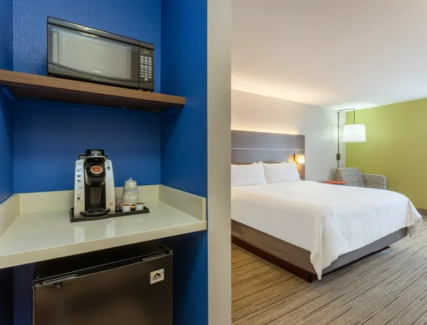 Holiday Inn Express & Suites Scottsburg by IHG hotel detail image 4