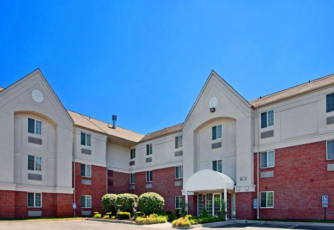 MainStay Suites Kansas City Overland Park hotel hero