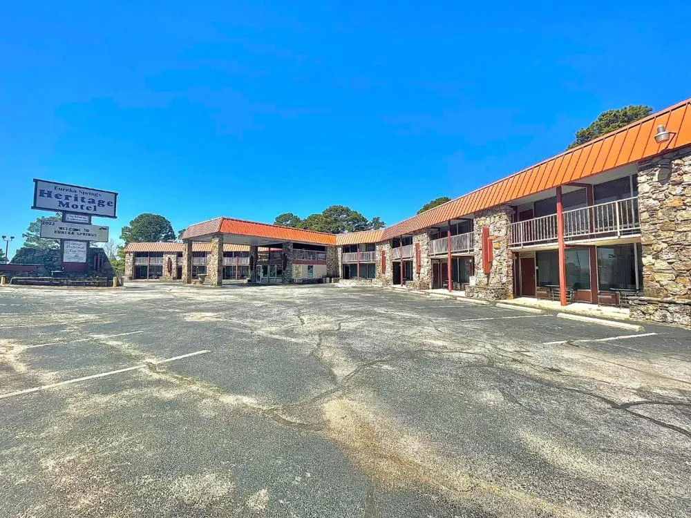 Eureka Springs Heritage Motel hotel hero