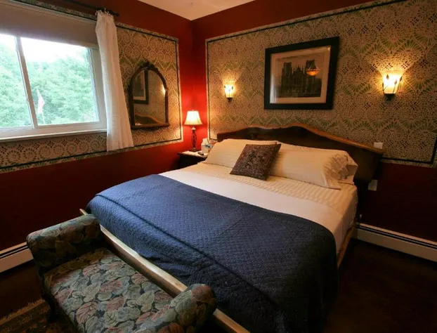 Alpenhof Bed and Breakfast hotel detail image 3