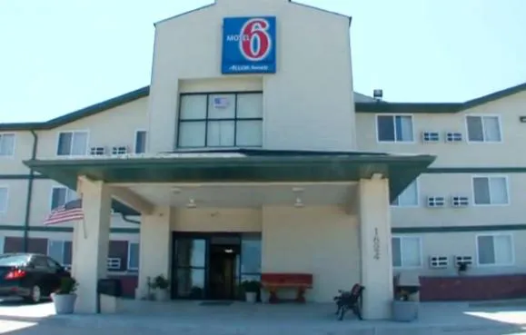 Americas Best Value Inn Jefferson City hotel detail image 3