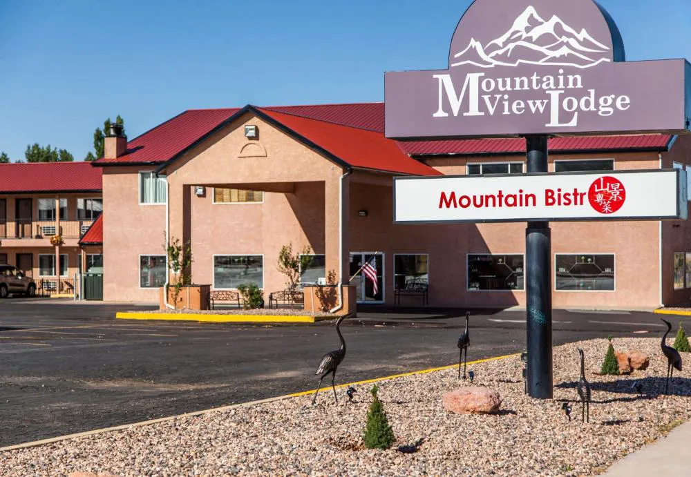 Mountain View Lodge hotel hero