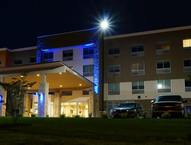 Holiday Inn Express & Suites Omaha - Millard Area by IHG hotel detail image 1