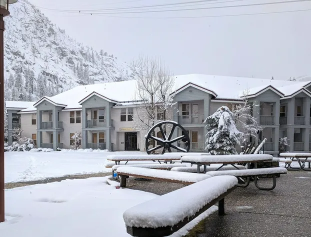 Squaw Valley Lodge hotel detail image 3