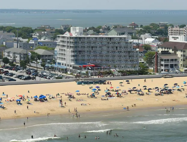 Commander Hotel & Suites hotel detail image 3