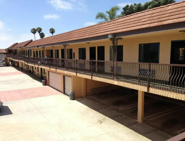 Del Amo Inn hotel detail image 1