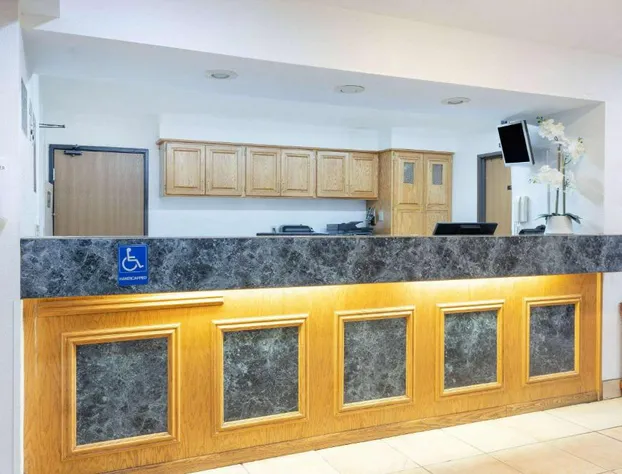 Super 8 by Wyndham The Dalles OR hotel detail image 4