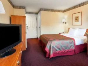 Ramada by Wyndham SeaTac Airport North hotel detail image 1