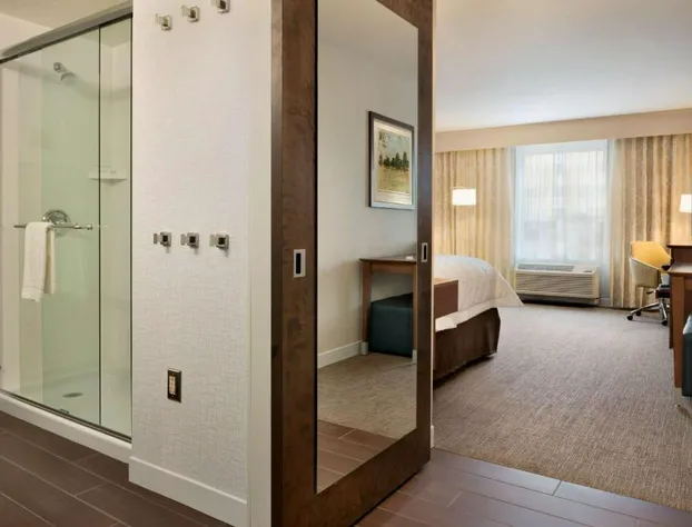 Hampton Inn Lincoln Airport hotel detail image 2